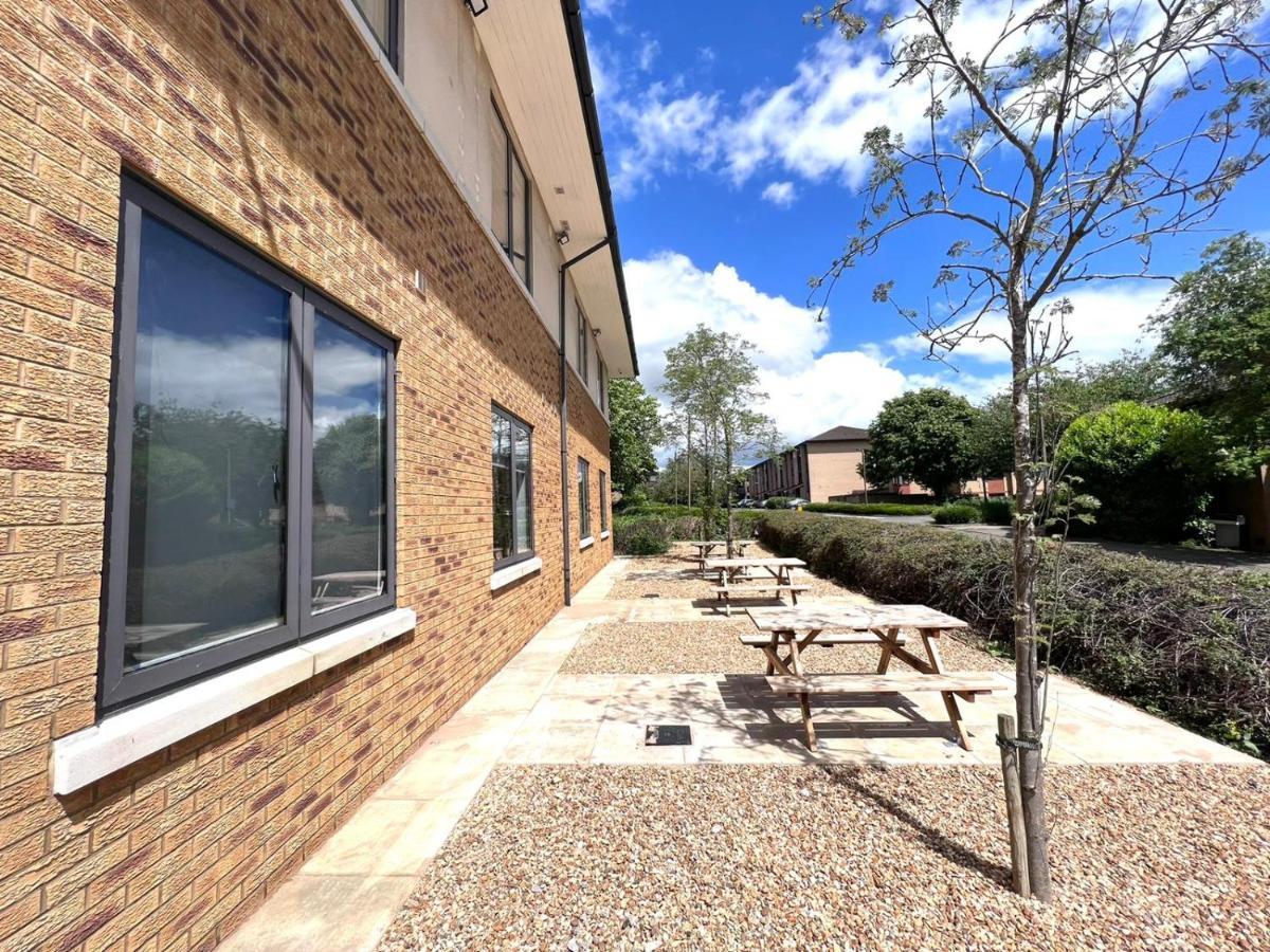 Omega Inn Milton Keynes Extérieur photo